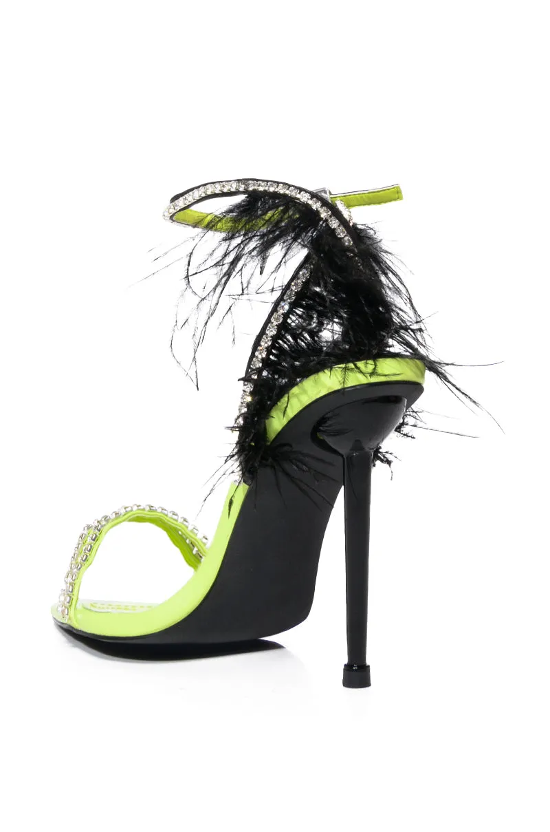 AZALEA WANG ELLA COLOR BLOCKED FEATHER SANDAL IN LIME